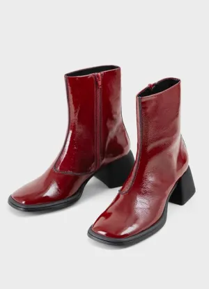 Ansie Boots in Dark Red