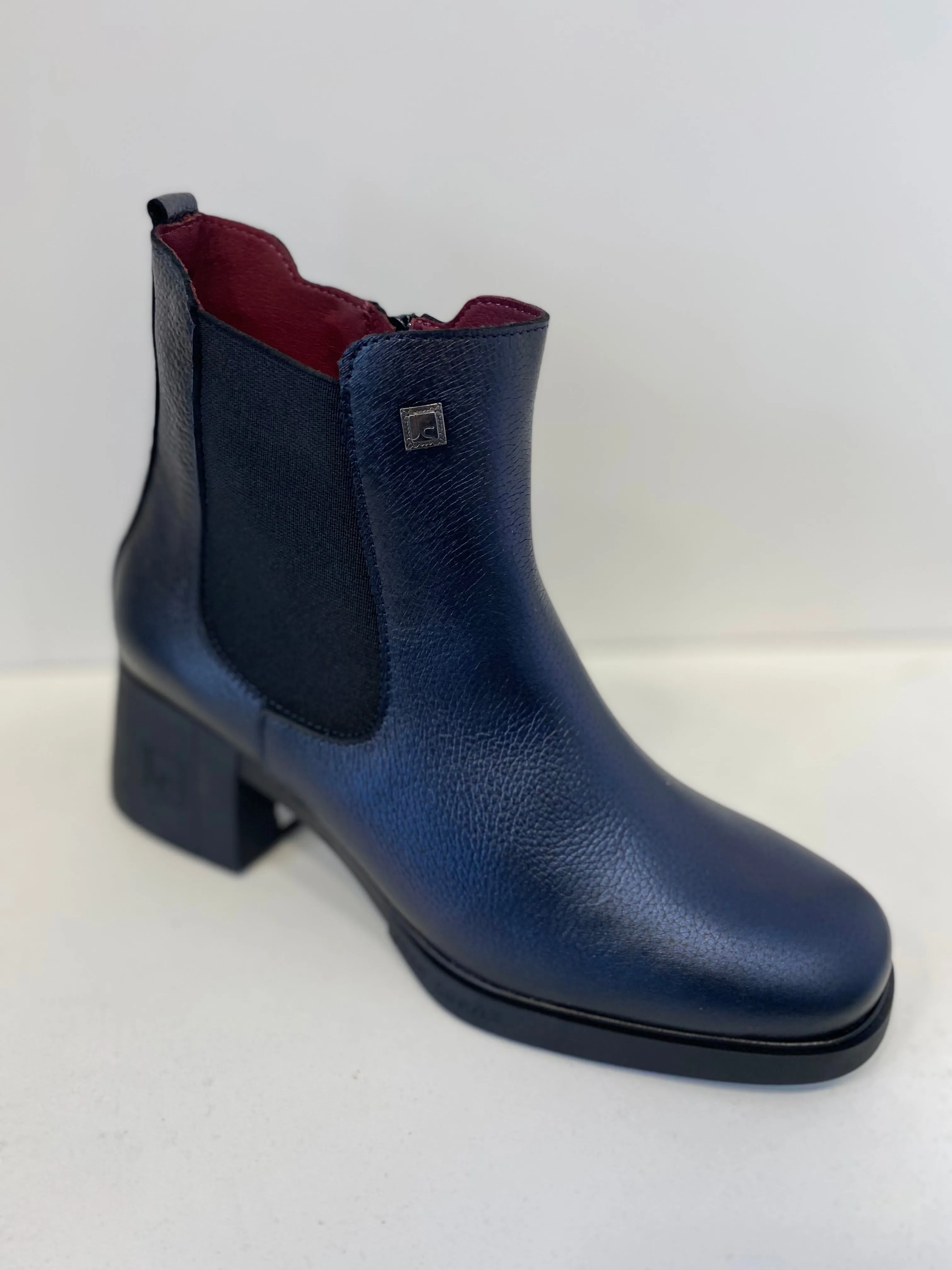 Jose Saenz Leather Navy Block Heel Ankle Boot