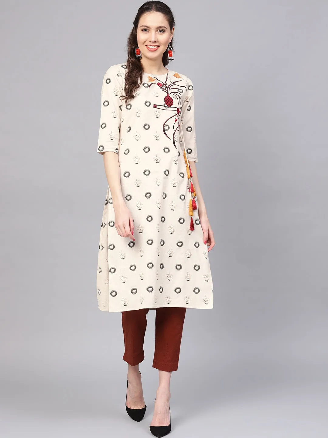 Women Off-White & Grey Straight Kurta